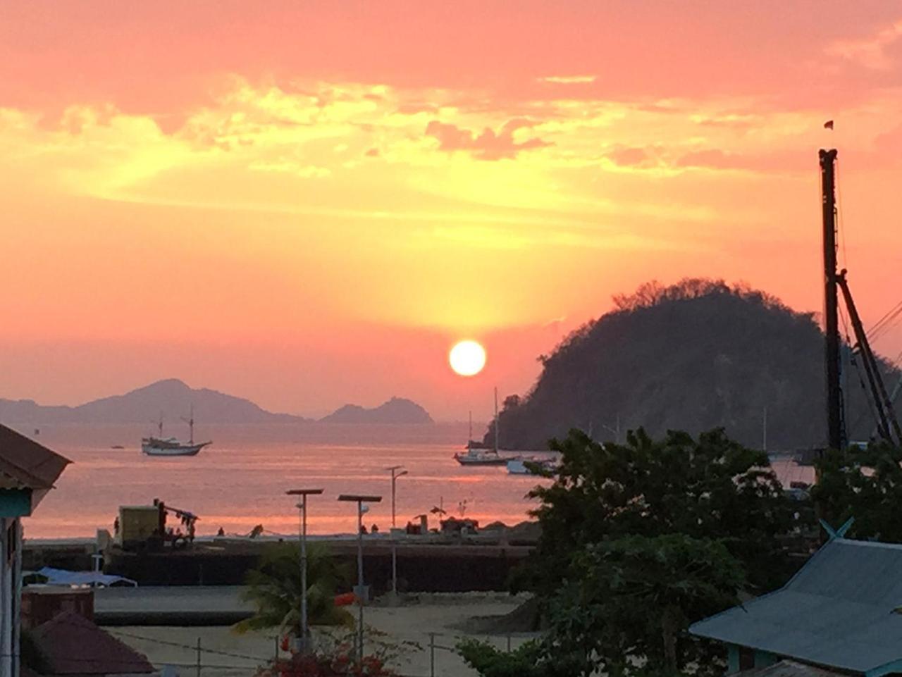 Bajo Nature Backpackers Labuan Bajo Buitenkant foto